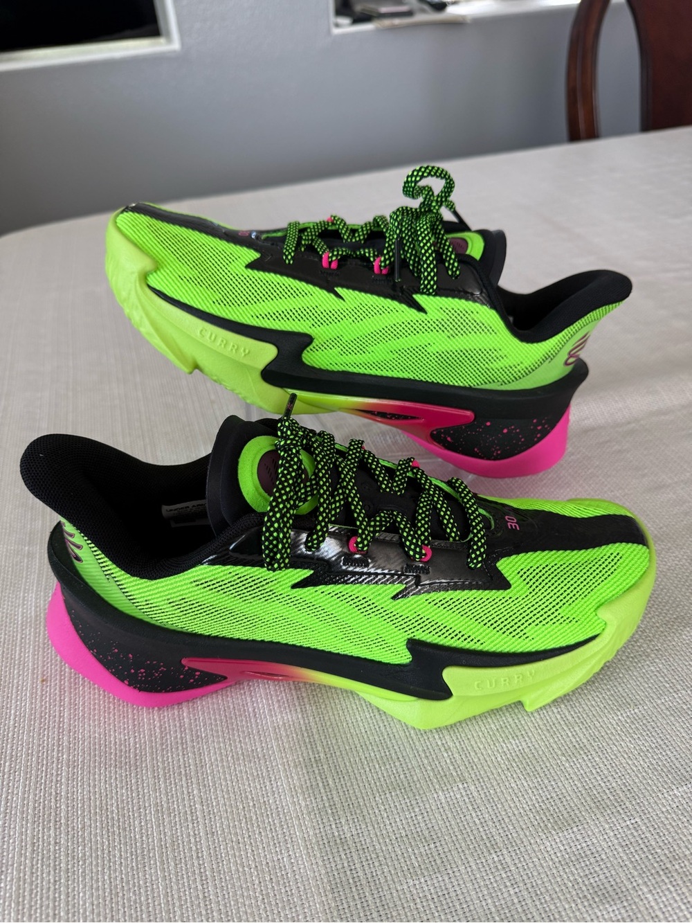 Under Armour curry series 7 aurora Neon Green & Pink Performance Sneakers